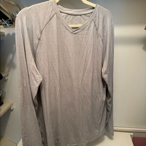 Lululemon. Size large men’s. Light gray workout shirt.